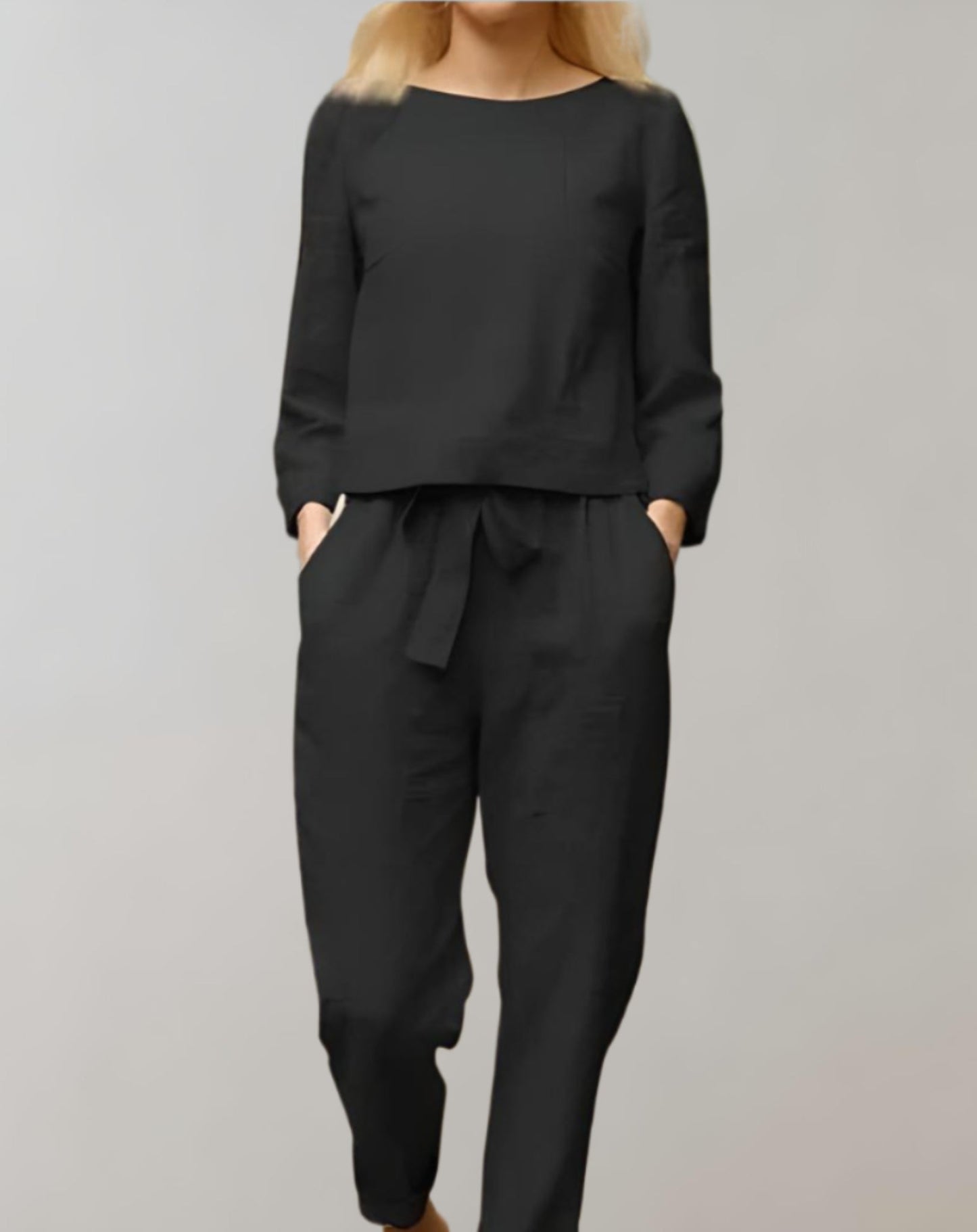 Elisa - Afslappet 2-Delt Sæt med Sweater med Rund Hals og Bukser