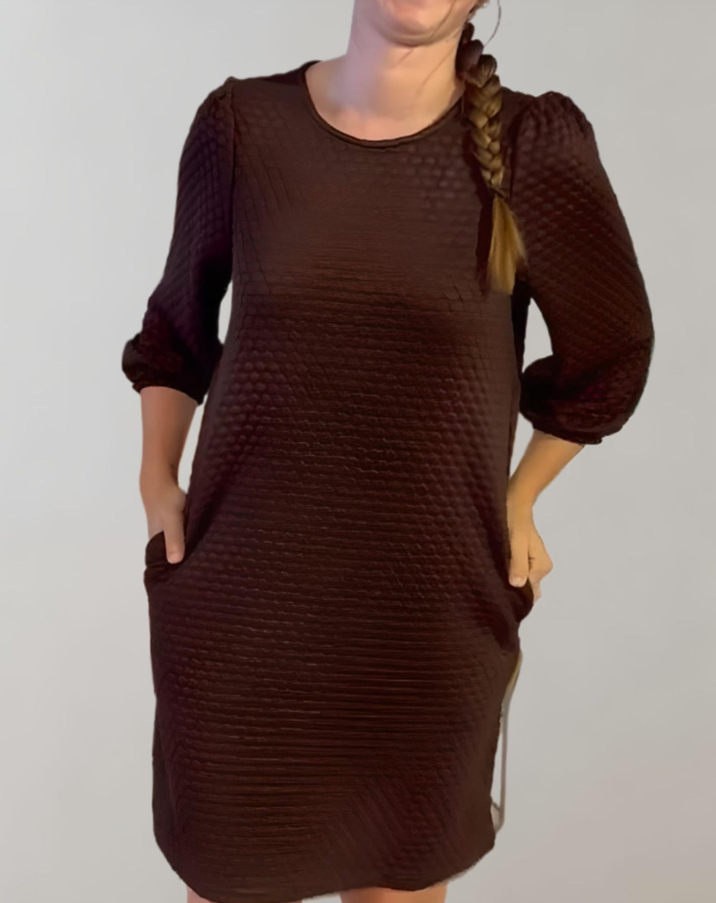 Ivah - Mellemlang Kjole med Boble-Design