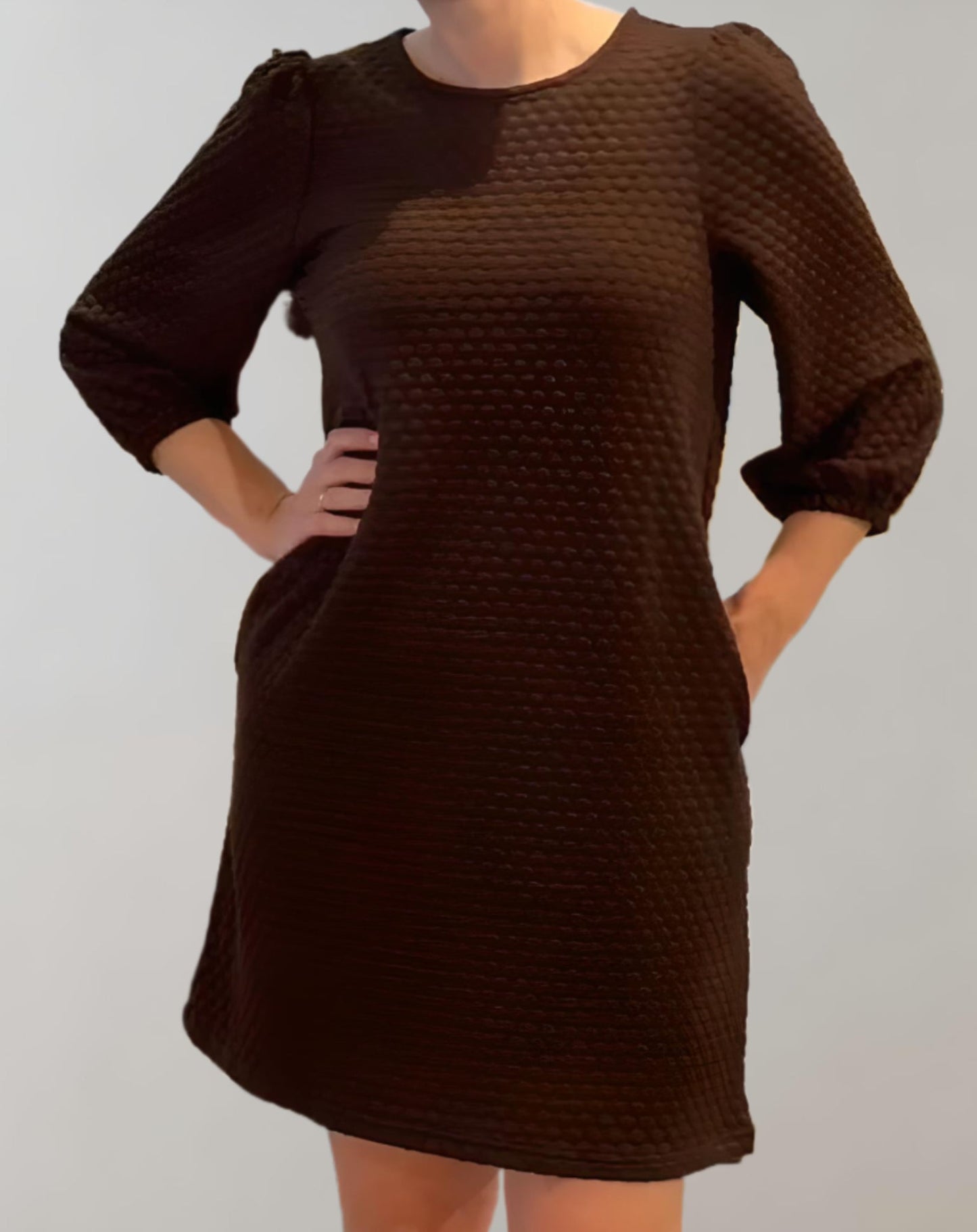 Ivah - Mellemlang Kjole med Boble-Design